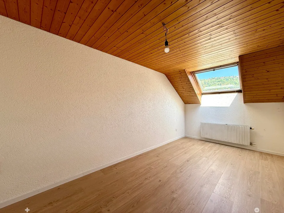 Charmante 3-Zimmer-Altbauwohnung mit Balkon in Biel – ab sofort verfügbar