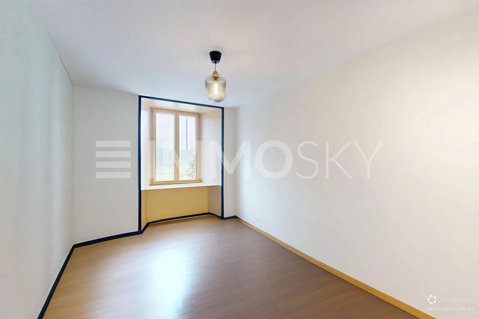 Geräumiges 2,5-Zimmer-Apartment, 15 Minuten vom Locle entfernt