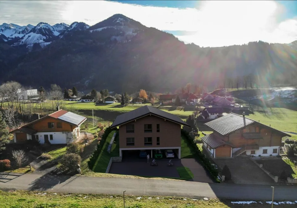 B1 - Appartamento nuovo di 3.5 locali al 1° piano, a Sciernes d'Albeuve
