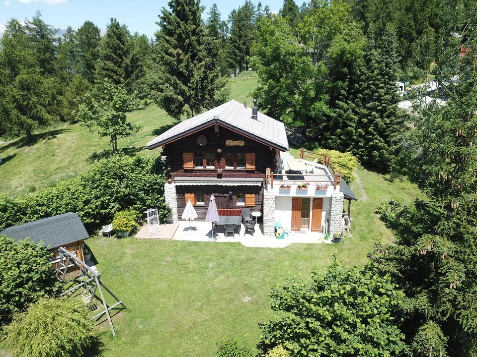 SAISON HIVER 2027 - Chalet chaleureux de 4 pièces à Mont-Noble avec vue panoramique