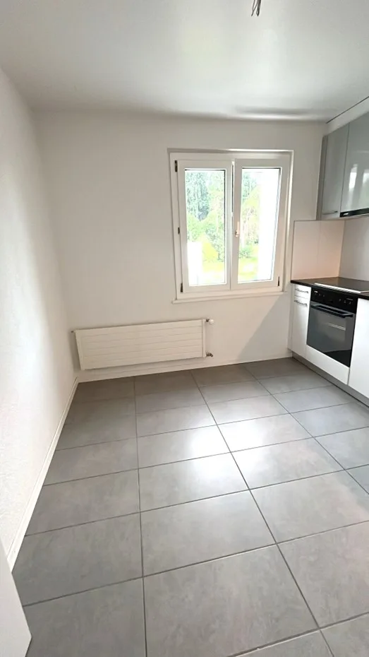 Helle 4.5-Zimmer-Wohnung mit Garage in Porrentruy – ab sofort verfügbar!