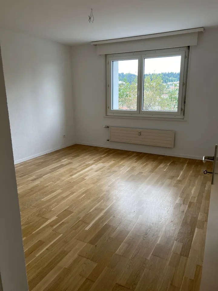 Bright 4.5-room apartment with garage in Porrentruy – available immediately!