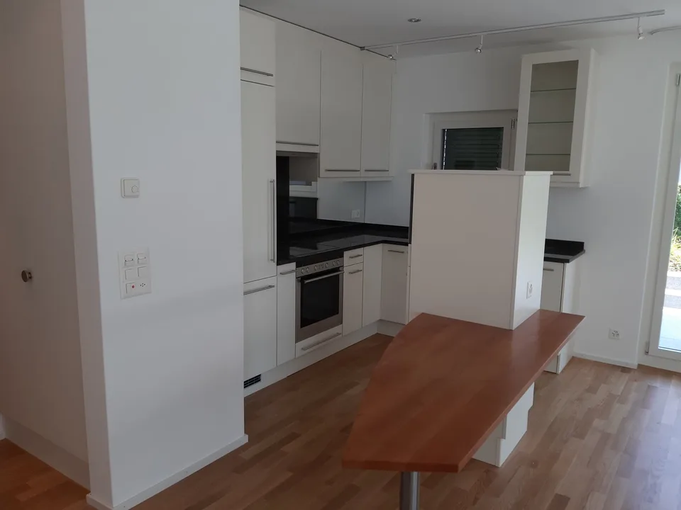 Gemütliche 2 ½ Zimmer-Wohnung am See