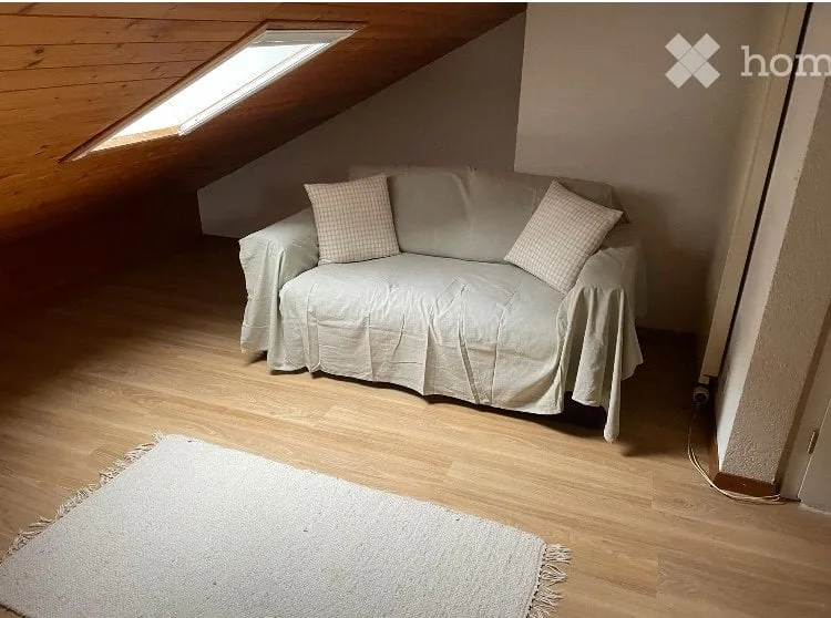 Grande chambre avec salle-de-bains privative à Versoix
