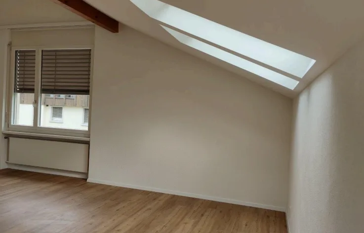 Ruhige grosszügige 2.5-Zimmer-Wohnung mit Terrasse in Stallikon