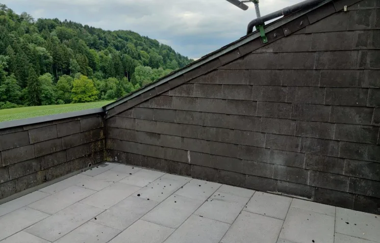 Ruhige grosszügige 2.5-Zimmer-Wohnung mit Terrasse in Stallikon
