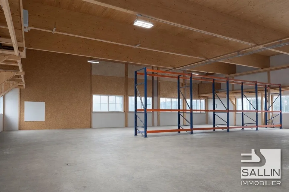 Industriehalle von ca. 445 m² mit 5½-Zimmer-Wohnung – Foto 8 von 11
