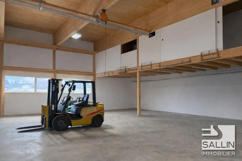 Industriehalle von ca. 445 m² mit 5½-Zimmer-Wohnung – Foto 9 von 11