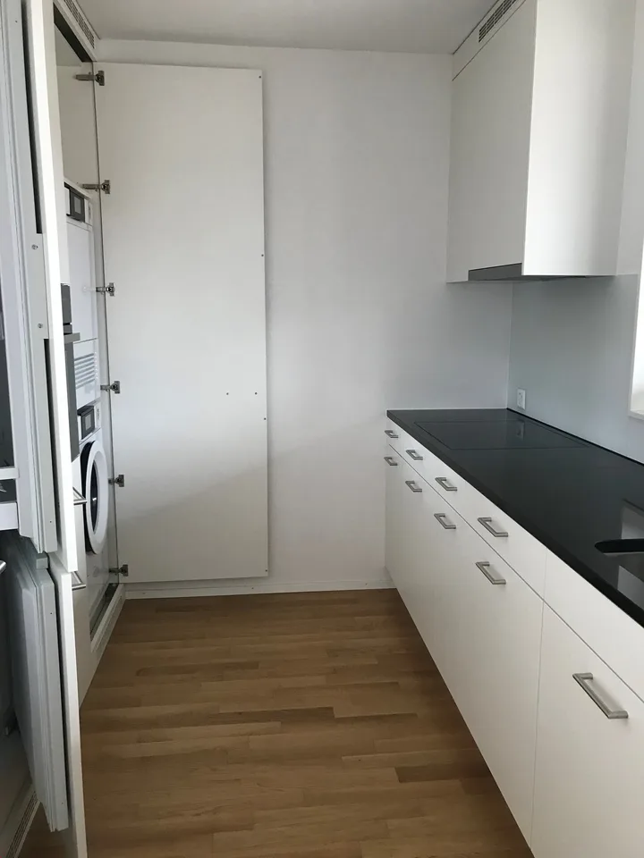 3-5 rooms with dressing room/office space in Breitsch