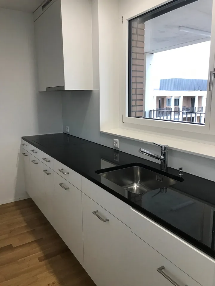 3-5 rooms with dressing room/office space in Breitsch