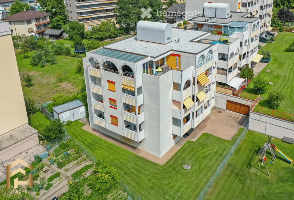 4.5-Zimmer Wohnung in Bahnhofsnähe mit Parkplatz in Einstellhalle