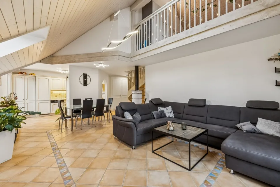 Duplex de 5.5pcs de caractère avec vaste espace indépendant