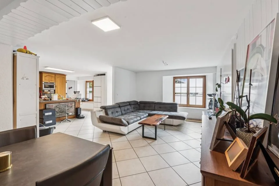 Authentisches Flair und außergewöhnliches Potenzial für dieses renovierte Anwesen – Foto 6 von 10