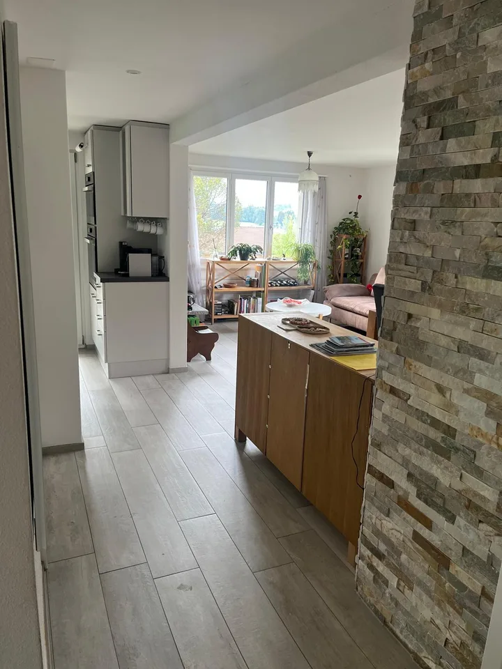 3 ZI-WOHNUNG IN REICHENBACH IM KANDERTAL (BE), MÖBLIERT, TEMPORÄR
