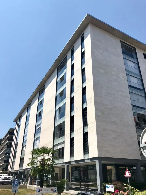 Lugano - Residenza Agorà - Stellplatz in der Tiefgarage