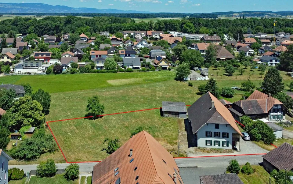 Über 2'300 m² Bouland a idealer Lag