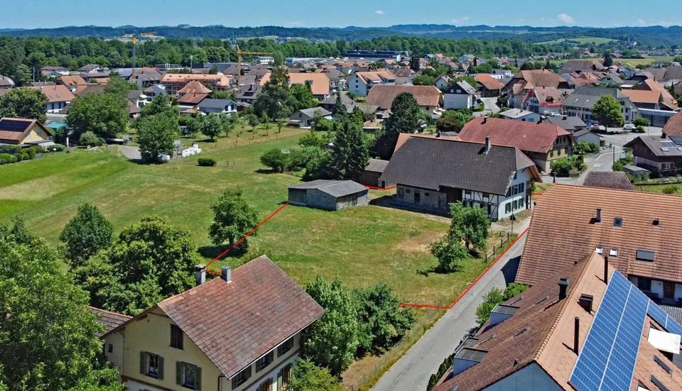 Über 2'300 m² Bouland a idealer Lag
