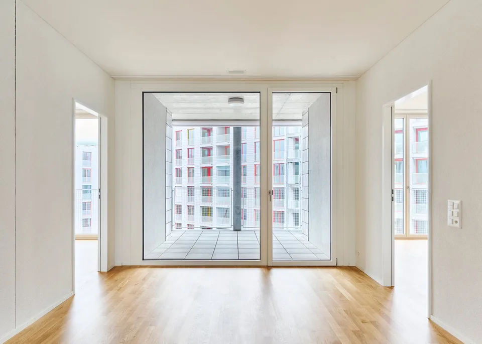 Vivere in modo sostenibile in un appartamento nuovo di 4,5 locali moderno