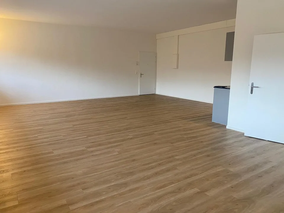 Schönes Gewerbeatelier oder Büro