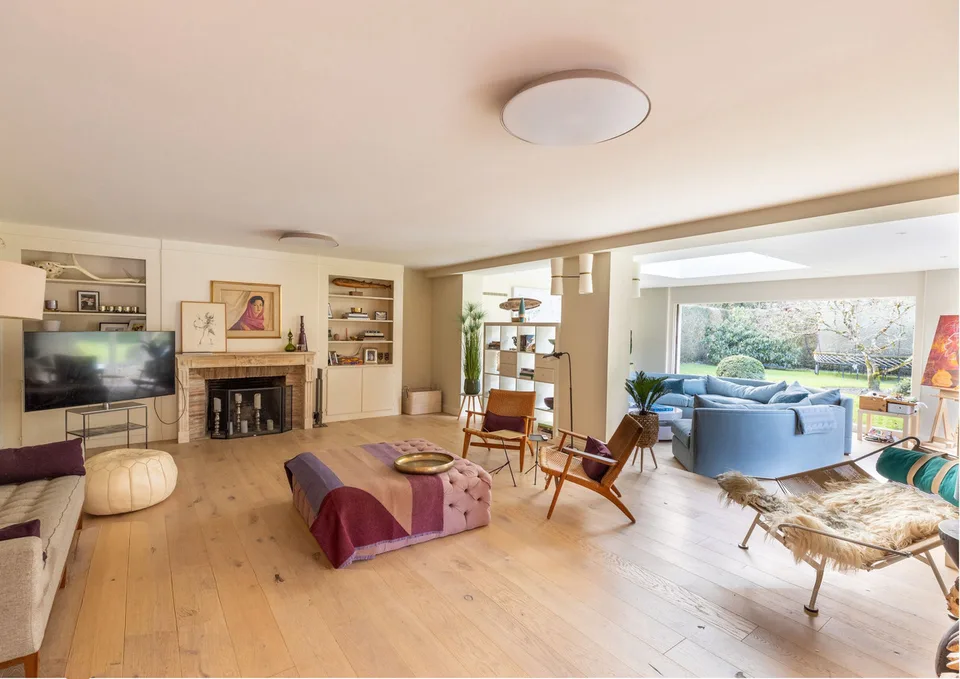 In Mies, ein seltenes Haus, in dem die Natur zum Luxus wird