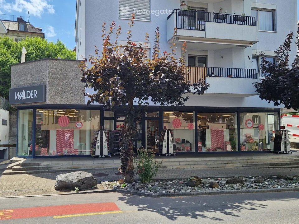 Local commercial attractif dans un excellent emplacement à Wädenswil
