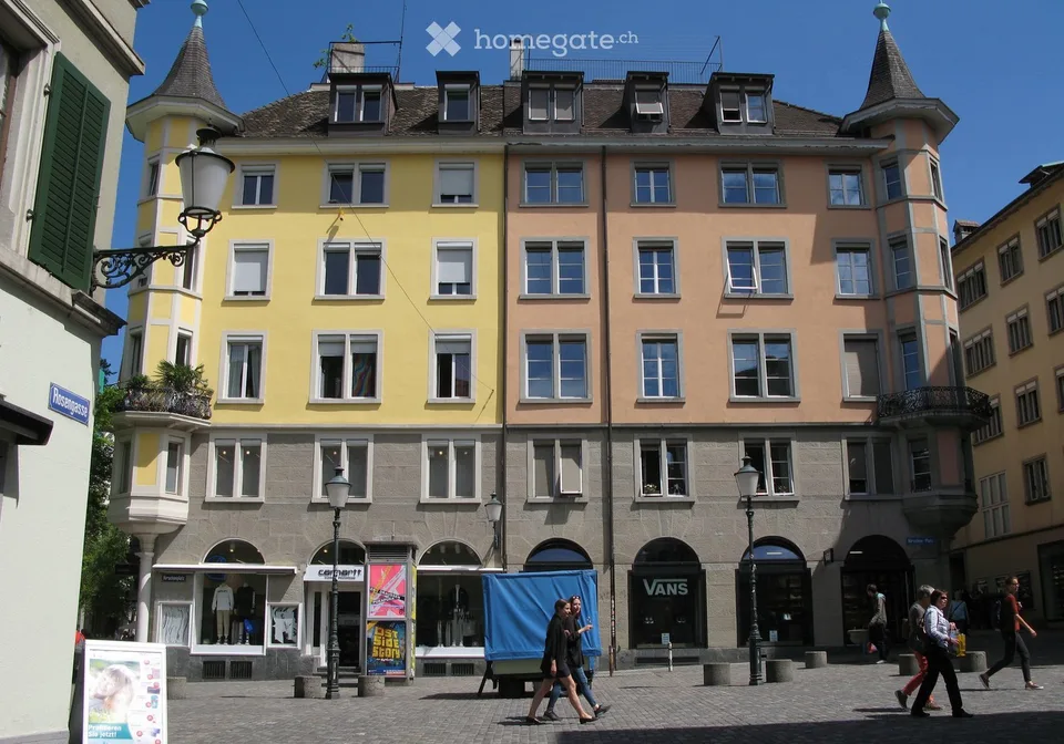 Charmante 3.5-Zimmer-Altbauwohnung an der Brunngasse 1, Zürich 8001 (zentrale und belebte Wohnlage)