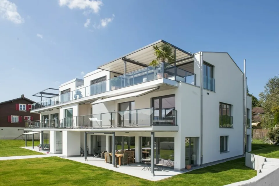 Exklusive 5.5-Zimmer-Gartenwohnung mit hochwertigem Ausbaustandard in Einsiedeln