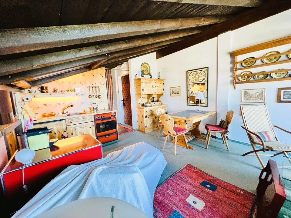 Spacious and bright 2.5-room apartment renovated – Extraordinary view – Quiet location – Well situated