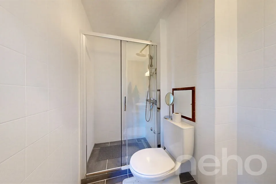 Charming 2.5-room apartment with balcony and 2 bathrooms – photo 18 of 20