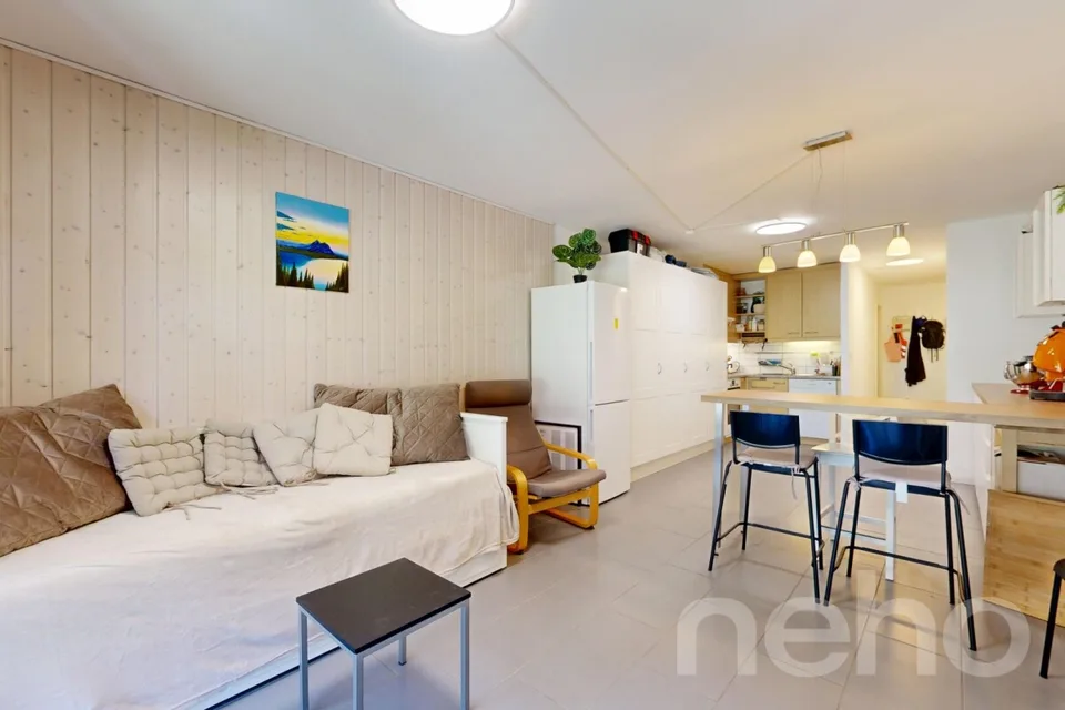Charming 2.5-room apartment with balcony and 2 bathrooms – photo 14 of 20