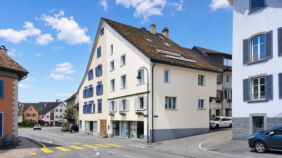 Lukratives Eck-Mehrfamilienhaus an zentraler Lage