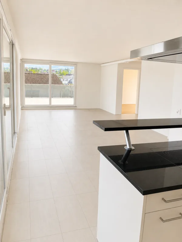 Appartamento attico attraente di 3,5 locali con torre di lavaggio privata