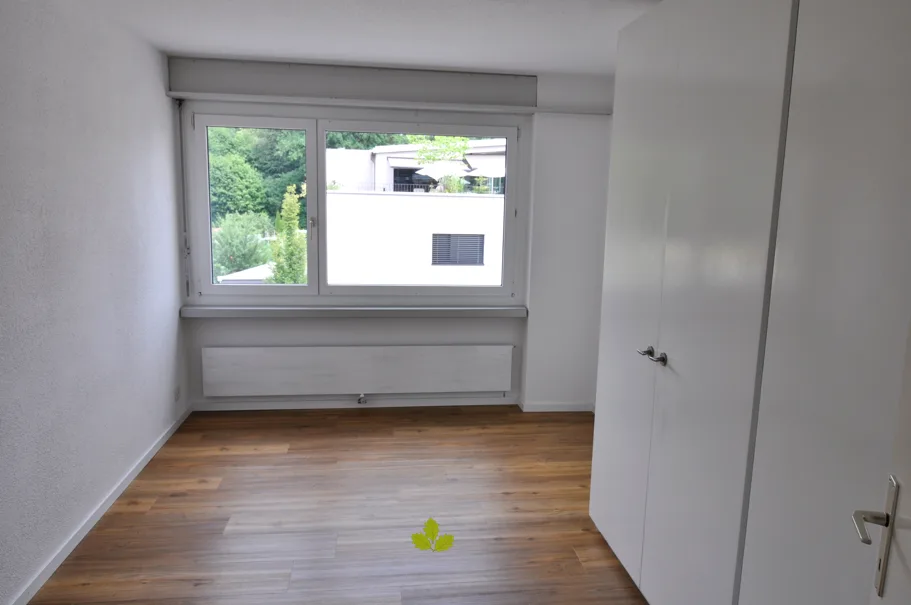 Appartamento luminoso 4.5 locali con balcone a Riniken – disponibile immediatamente!