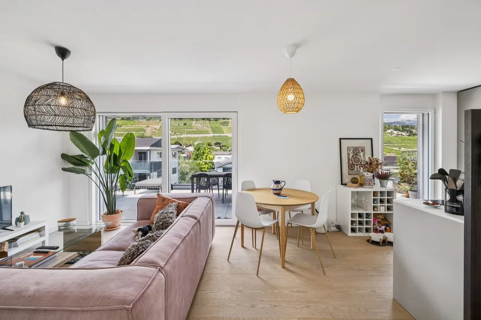 Dachgeschosswohnung 2.5 Zimmer mit Panoramablick!
