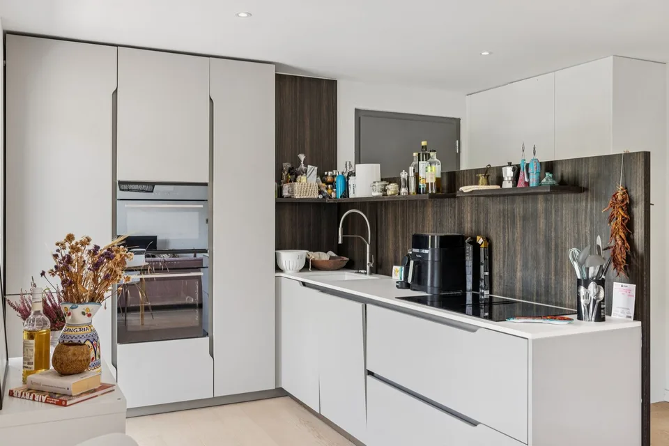 Dachgeschosswohnung 2.5 Zimmer mit Panoramablick!