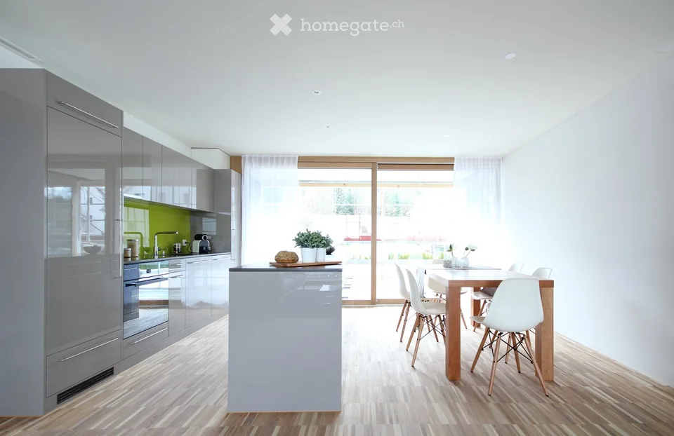 Charmant appartement 2.5 pièces – Moderne, Luminieux & Durable