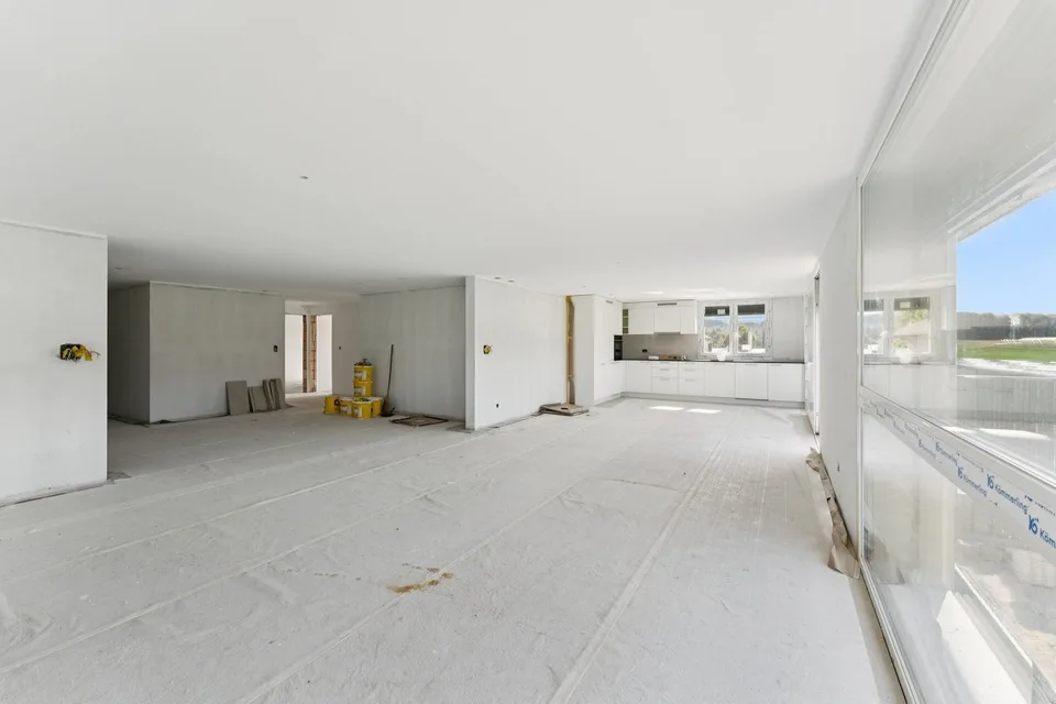 Wohnung 4,5 Zimmer mit Balkon und Landblick