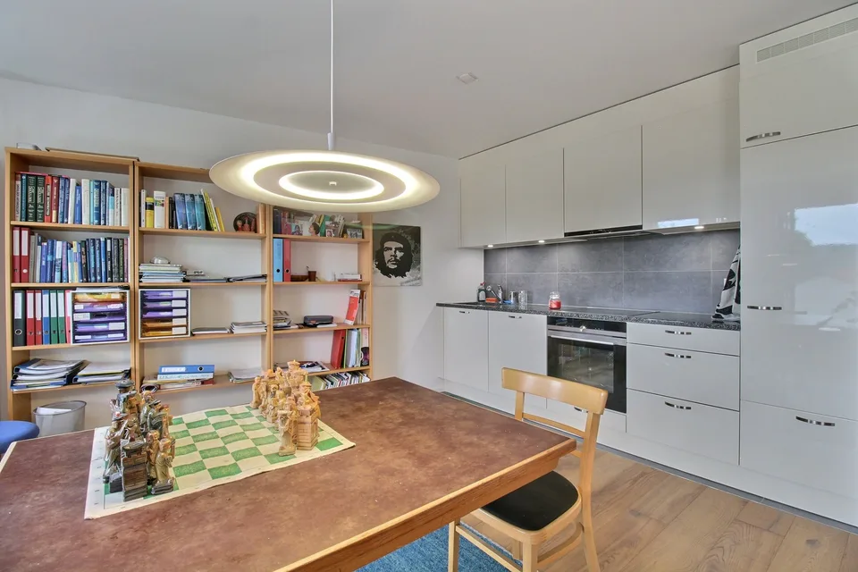Chaleureux studio exposé plein sud à Marly !