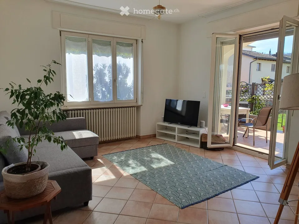 Villa mit Garten (EIN HUND oder KATZEN ERLAUBT)