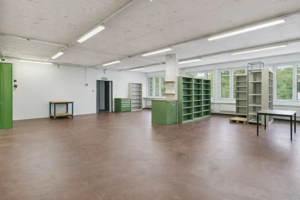 Produktions- und Lagerfläche mit Büro - Verkehrsanbindung in alle Richtungen
