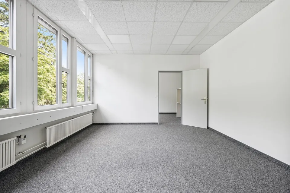 Preiswerte Bürofläche im Reppischtal wartet auf Ihren Bezug