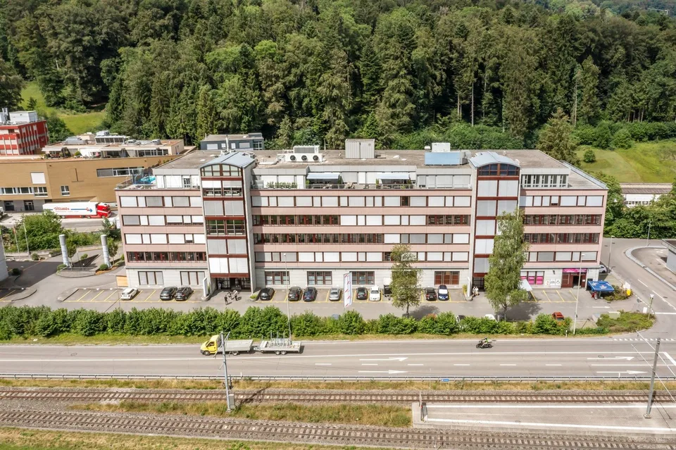 Preiswerte Bürofläche im Reppischtal wartet auf Ihren Bezug