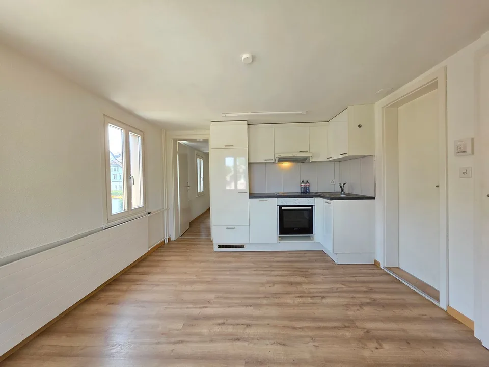Appartement de 2,5 pièces rafraîchi – parfait pour les célibataires ou les couples !