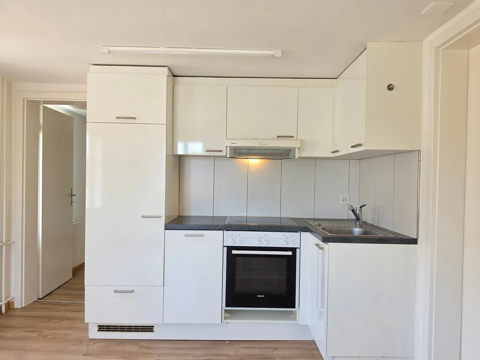 Appartement de 2,5 pièces rafraîchi – parfait pour les célibataires ou les couples !