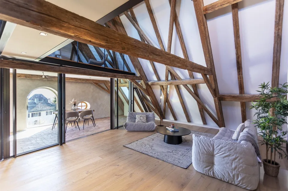 Letztes Angebot! Superbe Attique mit Panoramablick auf den See und den Mont Blanc