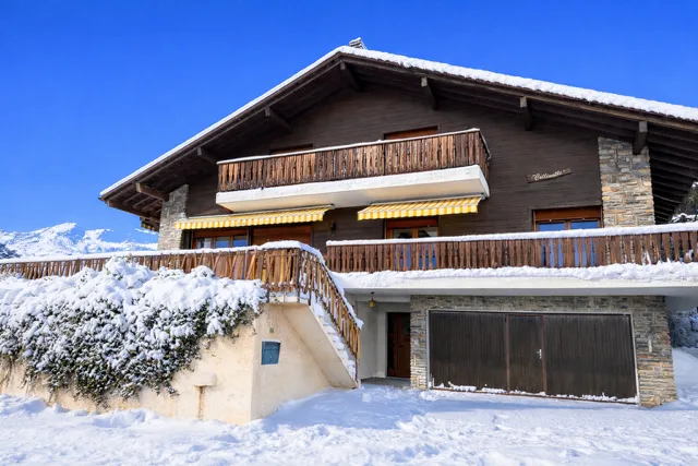 Schönes Chalet mit Potenzial!