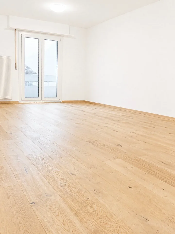 Frisch renovierte 4.5-Zimmer-Terrassenwohnung mit drei Balkonen in Susten