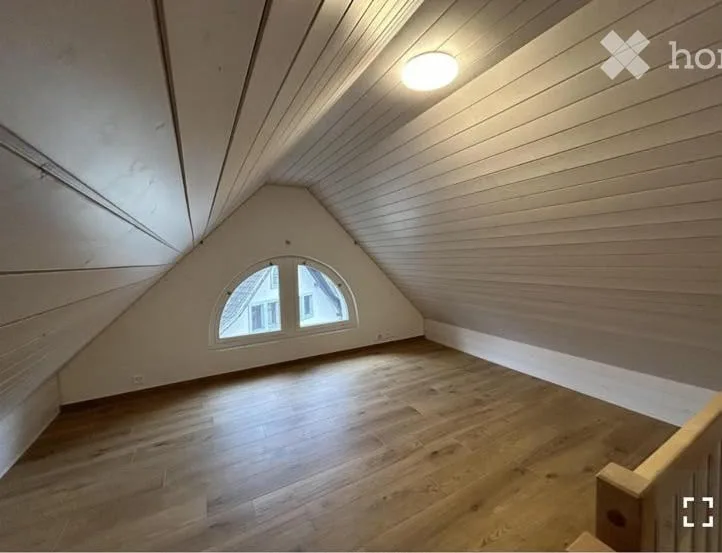 Appartement-maisonnette lumineux 4.5 pièces avec balcon à Gutenswil – disponible à partir d'octobre 2026