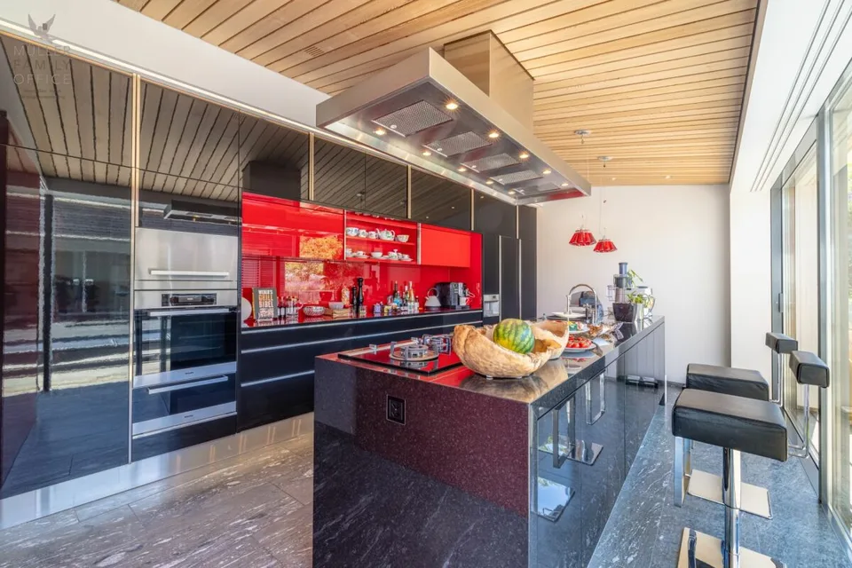 Villa di lusso da sogno con vista fantastica sul lago e appartamento separato – foto 9 di 15