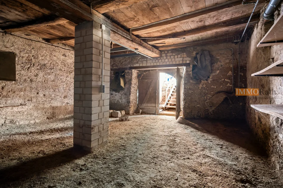 IMMORath.de Historisches Schulhaus in absolut ruhiger Lage am Bach – Foto 6 von 13